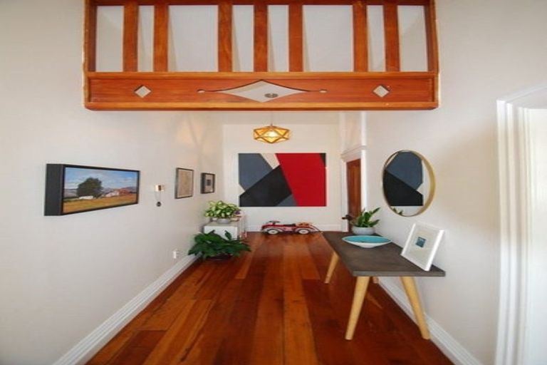 Photo of property in 87 Tiber Street, Island Bay, Wellington, 6023