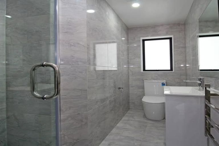 Photo of property in 3/42 Great South Road, Manurewa, Auckland, 2102