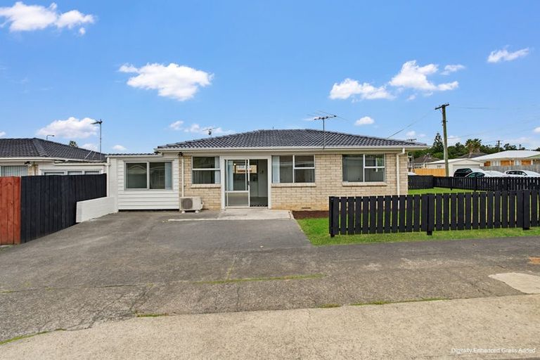 Photo of property in 1/5 Royal Arch Place, Rosehill, Papakura, 2113