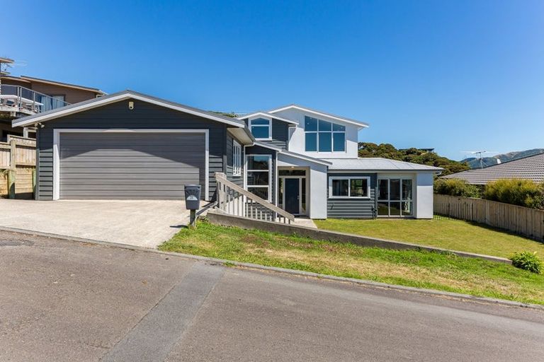 Photo of property in 31 Aspiring Terrace, Aotea, Porirua, 5024
