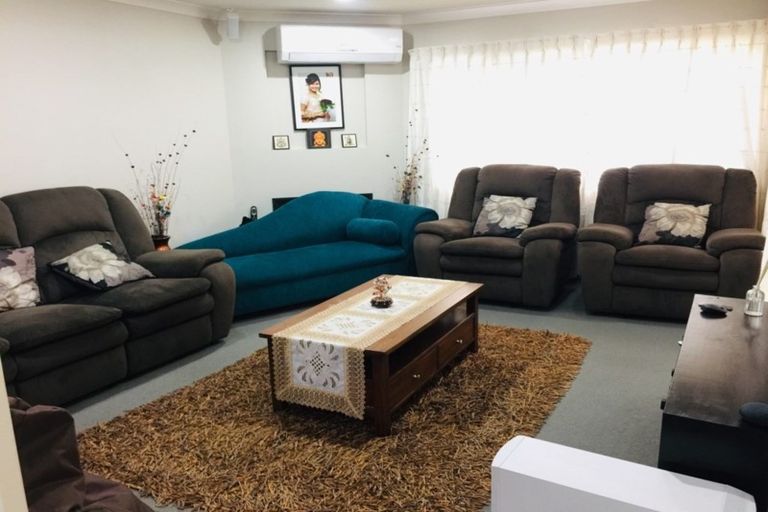 Photo of property in 16 Andrusha Place, Flat Bush, Auckland, 2019
