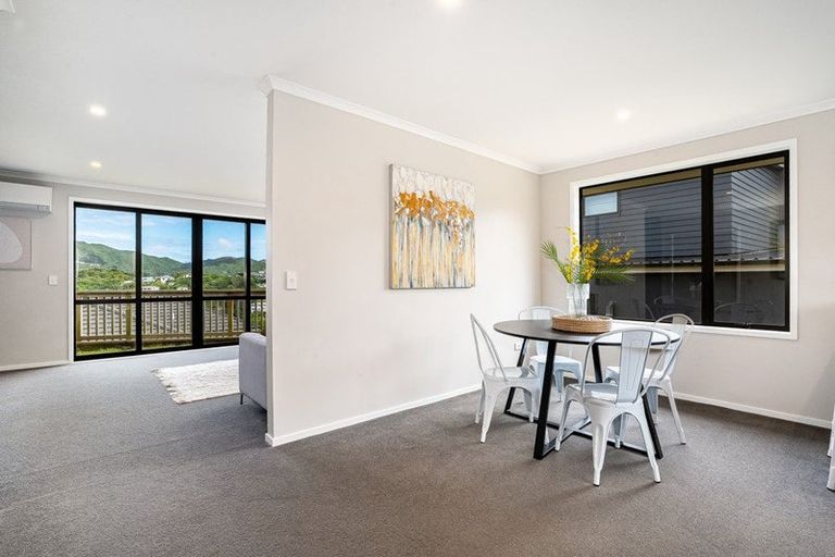 Photo of property in 1 Cirrus Close, Newlands, Wellington, 6037