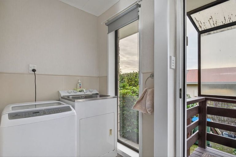 Photo of property in 16 Paisley Place, Roxburgh, 9500