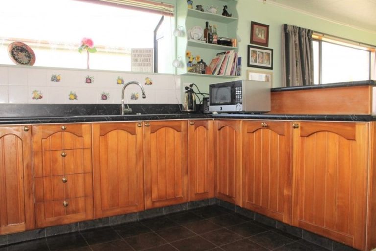 Photo of property in 11 Queen Street, Westport, 7825