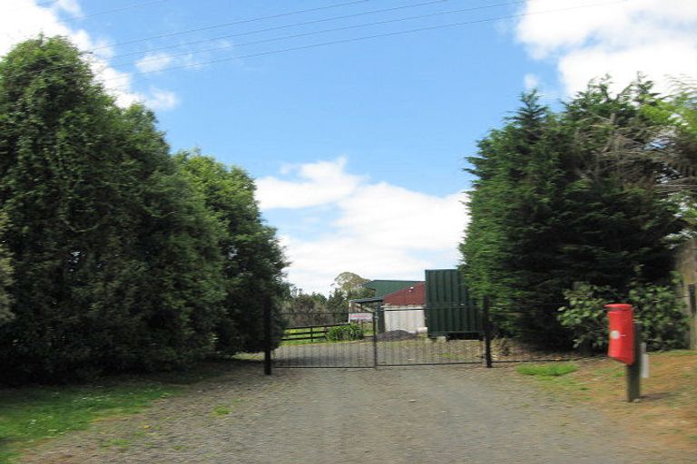 Photo of property in 68 Chamberlain Road, Bombay, 2675