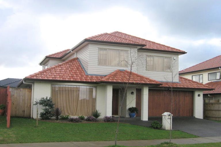 Photo of property in 11 Kalmore Place, Flat Bush, Auckland, 2016