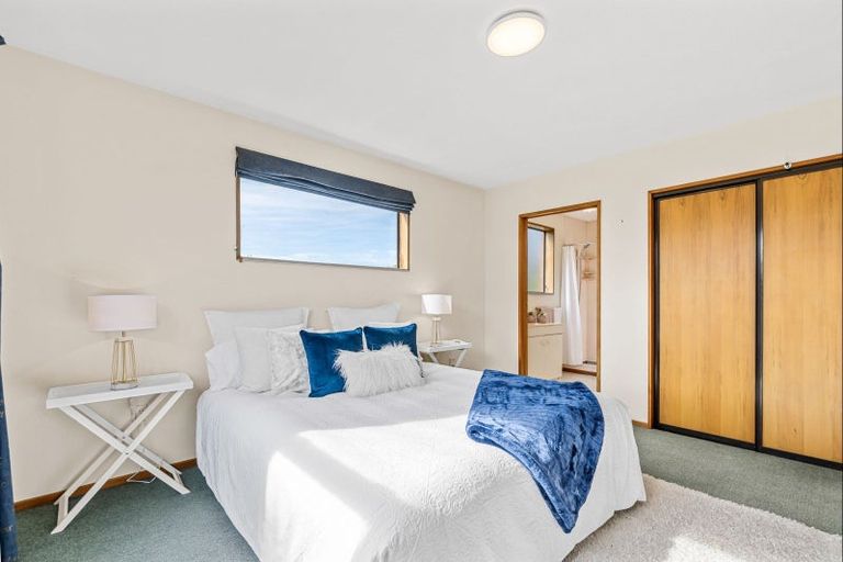 Photo of property in 18 Briarmont Street, Avondale, Christchurch, 8061