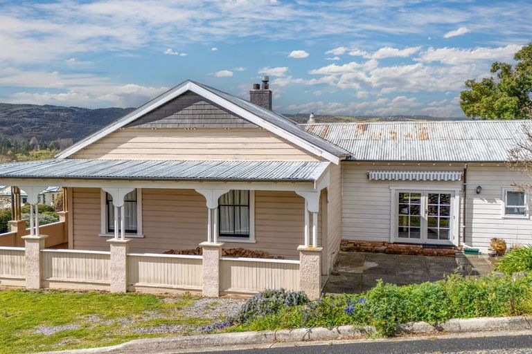 Photo of property in 1 Scotland Street, Roxburgh, 9500