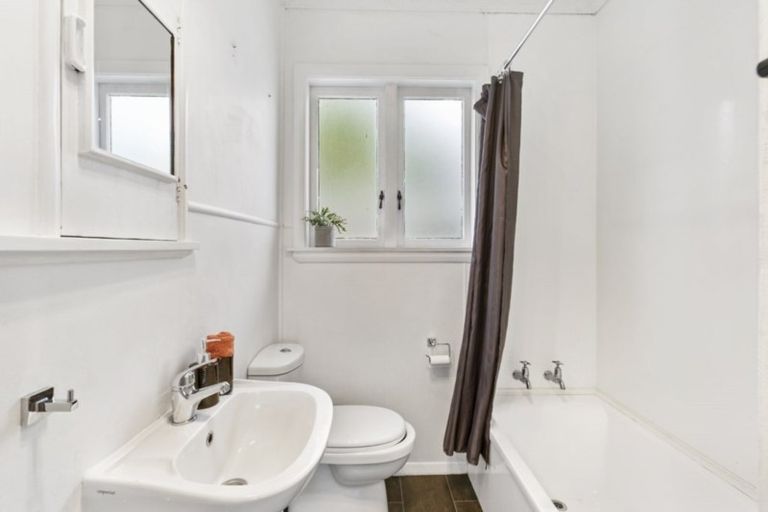 Photo of property in 62 Gibson Road, Dinsdale, Hamilton, 3204