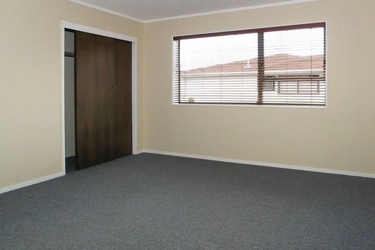 Photo of property in 60 Leeward Drive, Whitby, Porirua, 5024