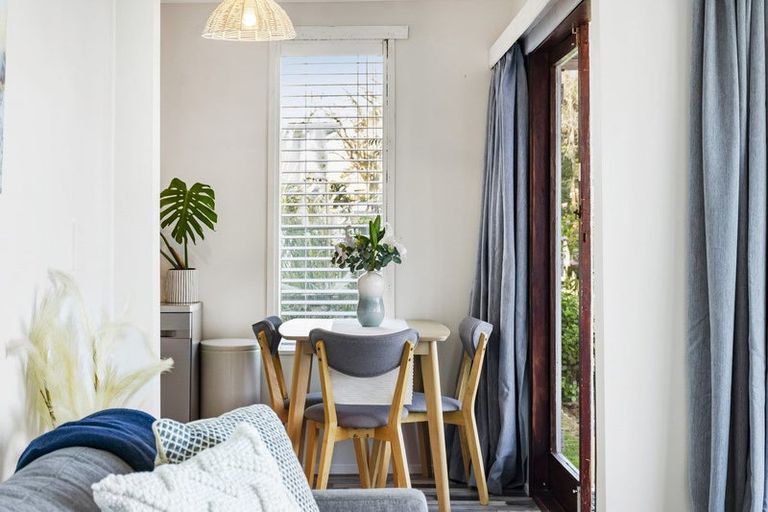 Photo of property in 39 Harbour View Road, Omokoroa, 3114