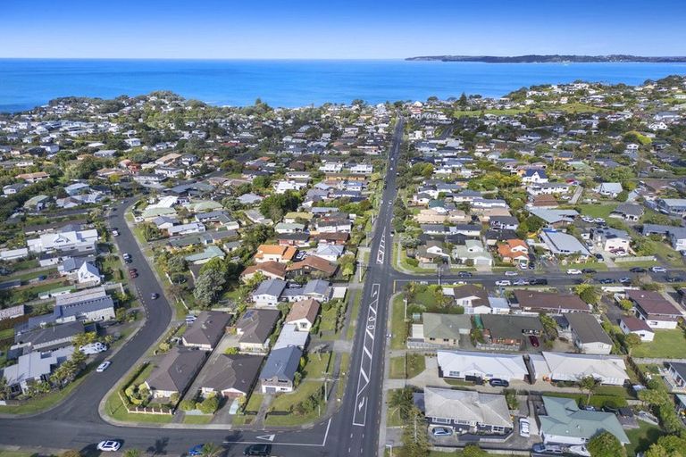 Photo of property in 23 Bay Street, Red Beach, 0932