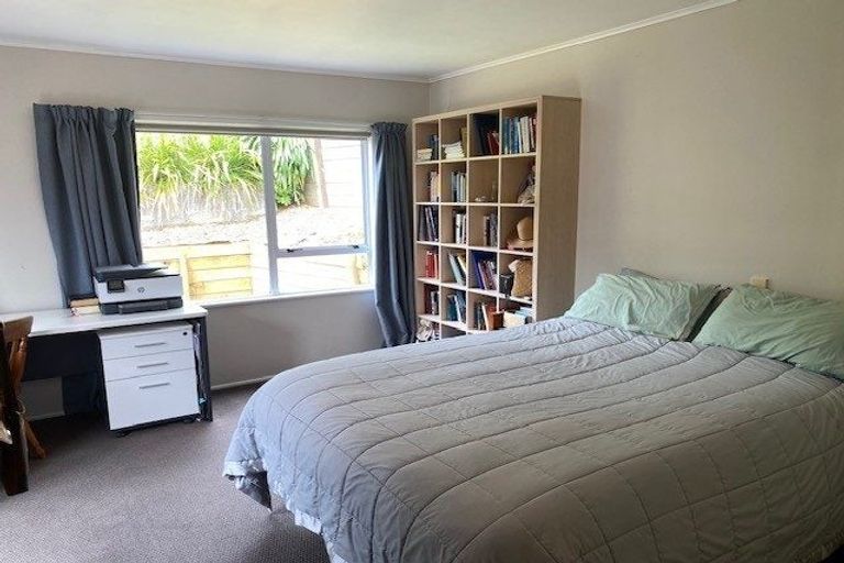 Photo of property in 91 Awanui Street, Merrilands, New Plymouth, 4312