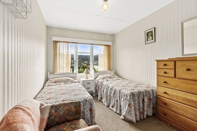 Photo of property in 57 Taylor Terrace, Tawa, Wellington, 5028