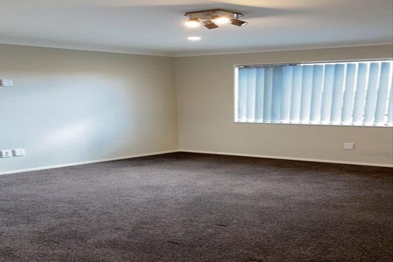 Photo of property in 5 Dawood Place, The Gardens, Auckland, 2105
