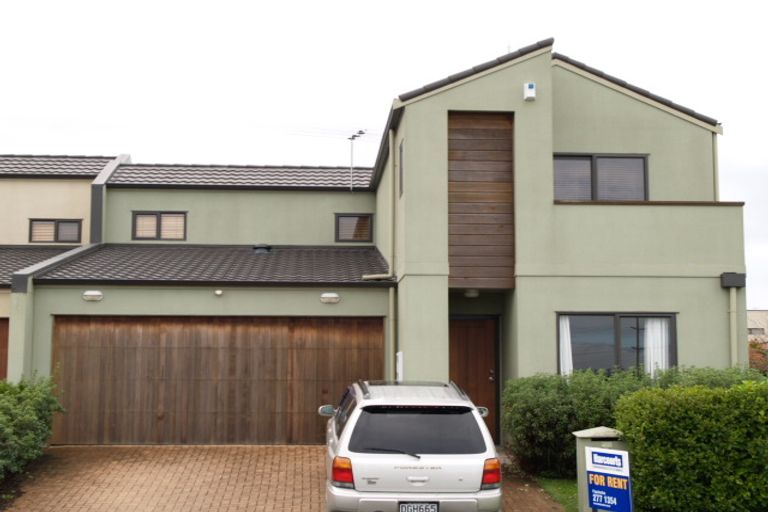 Photo of property in 44 Tiger Drive, Golflands, Auckland, 2013