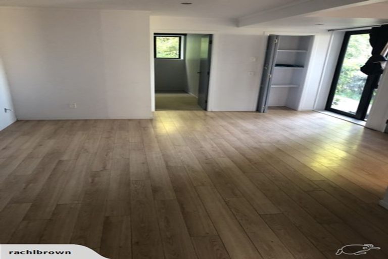 Photo of property in 2 Jenness Grove, Harbour View, Lower Hutt, 5010