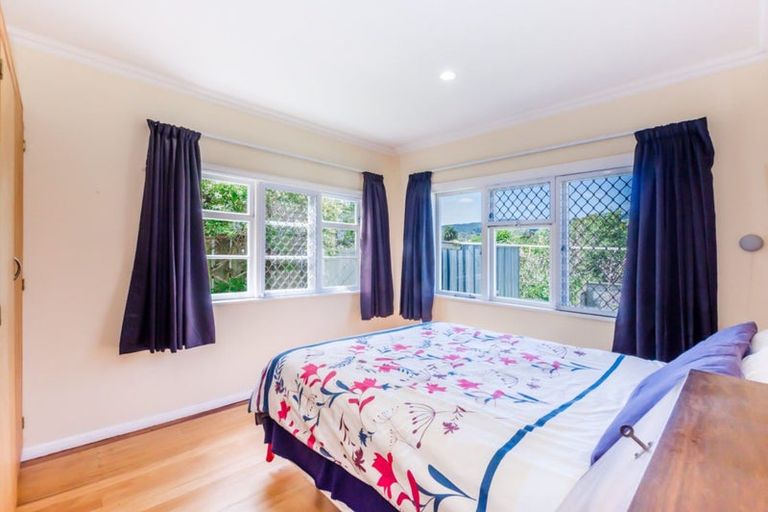 Photo of property in 35 Dale Road, Raumati South, Paraparaumu, 5032
