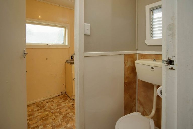 Photo of property in 22 Hampden Street, Murchison, 7007