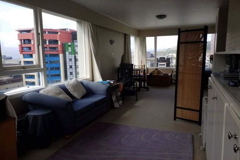 Photo of property in Churchill Flats, 213 The Terrace, Wellington Central, Wellington, 6011