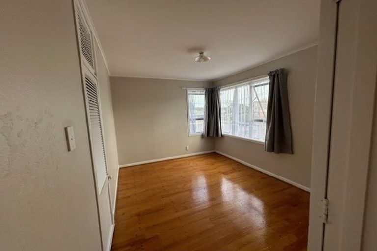 Photo of property in 5 Shoreham Street, Avondale, Auckland, 0600