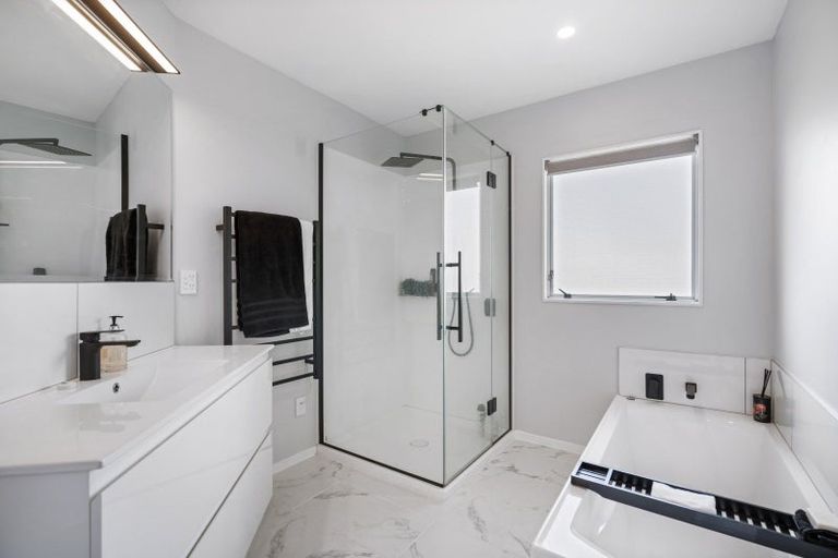 Photo of property in 33 Mains Avenue, Kensington, Whangarei, 0112