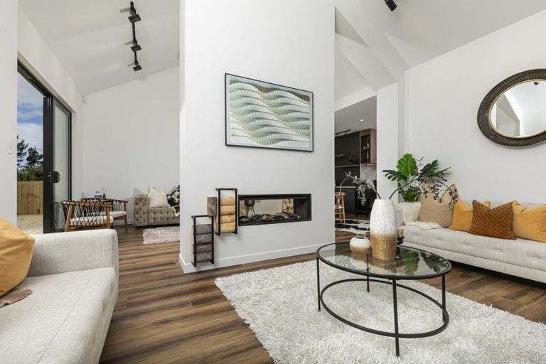 Photo of property in 6 Paihere Street, Huapai, Kumeu, 0810