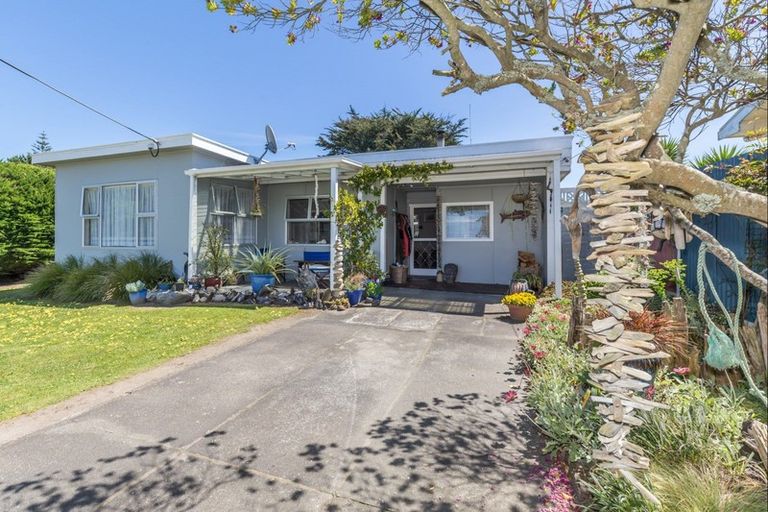 Photo of property in 26 Muapoko Street, Himatangi Beach, Foxton, 4891