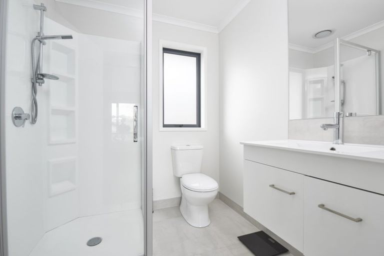 Photo of property in 43 Symes Drive, Red Beach, 0932