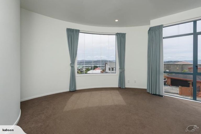 Photo of property in 12 Signallers Grove, Strathmore Park, Wellington, 6022