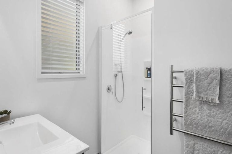 Photo of property in 72 Waikite Road, Welcome Bay, Tauranga, 3112