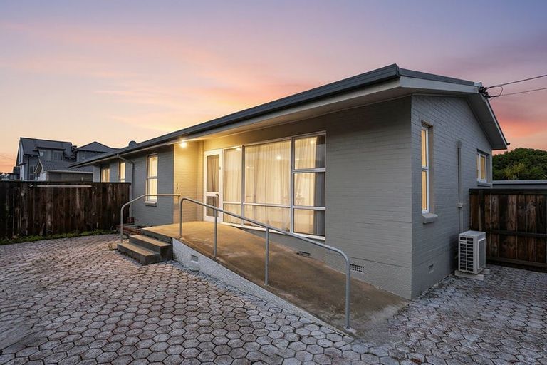 Photo of property in 1 Hood Street, New Brighton, Christchurch, 8061