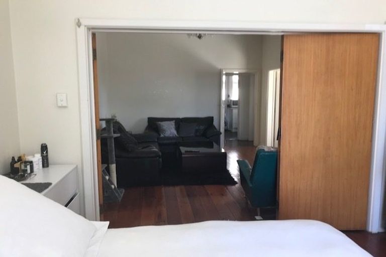 Photo of property in 55 Scarborough Terrace, Mount Victoria, Wellington, 6011