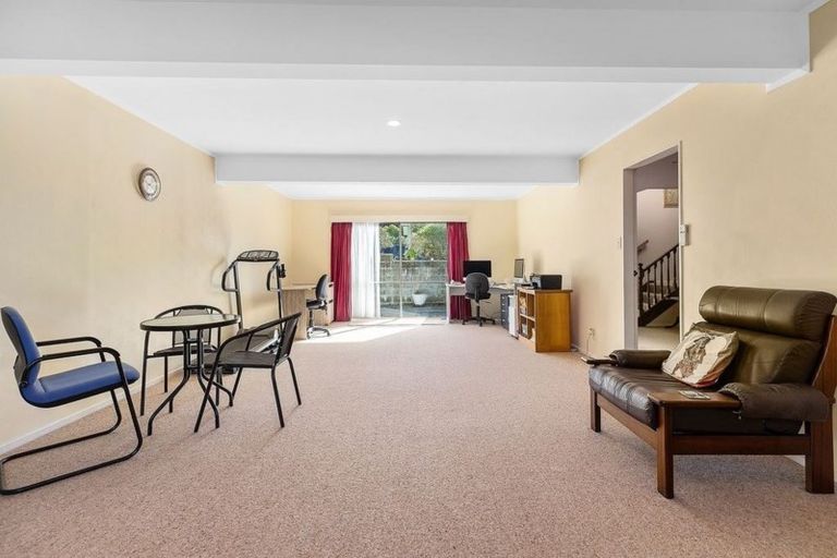 Photo of property in 7 Brasenose Place, Tawa, Wellington, 5028