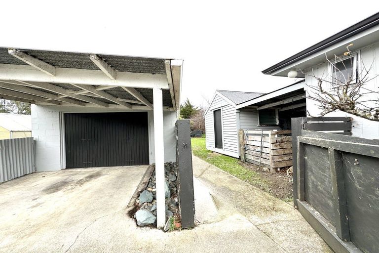 Photo of property in 21 Dudley Street, Waianiwa, Invercargill, 9874