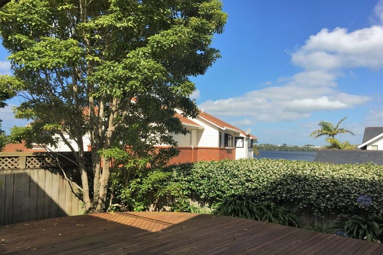 Photo of property in 92a Shakespeare Road, Milford, Auckland, 0620