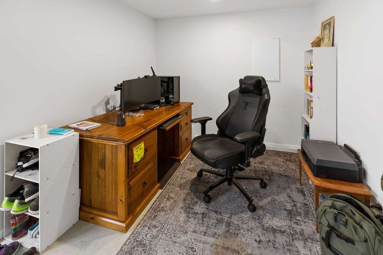 Photo of property in 136b Seaview Road, Westown, New Plymouth, 4310