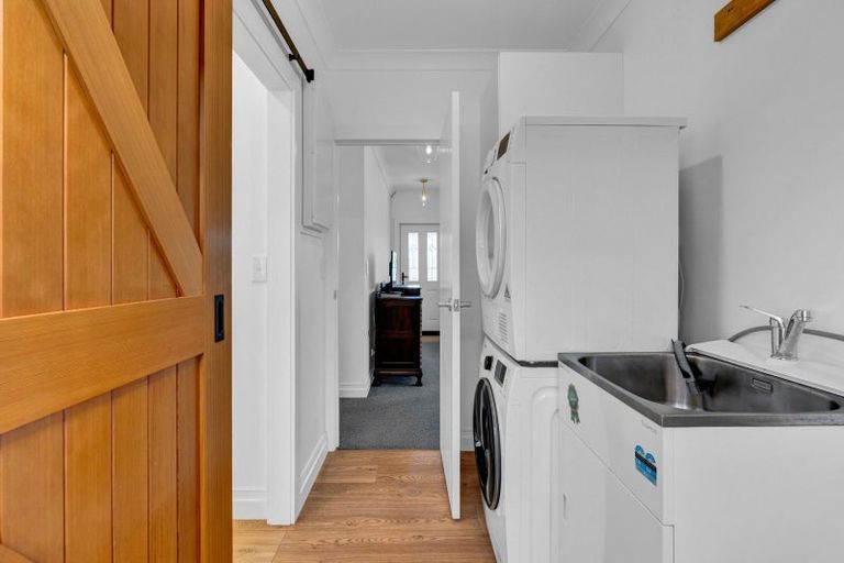 Photo of property in 297 Radnor Road, Midhirst, Stratford, 4394