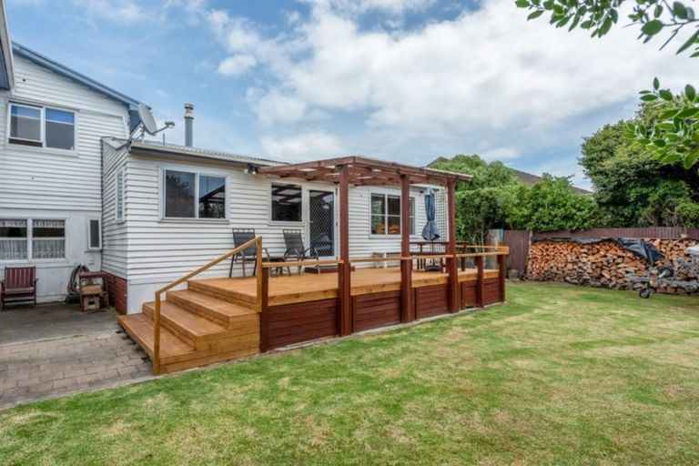 Photo of property in 31 Raumati Road, Raumati Beach, Paraparaumu, 5032
