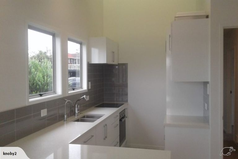 Photo of property in 14 Fairway Avenue, Red Beach, 0932