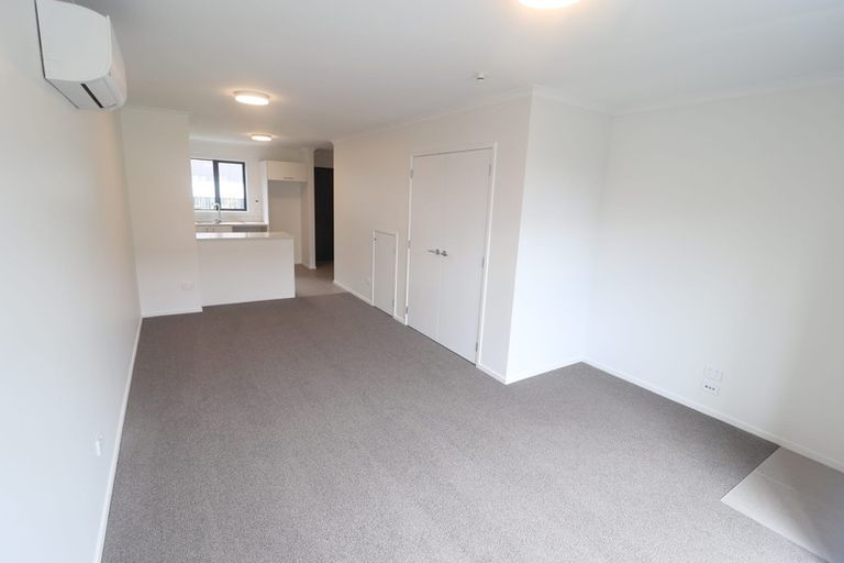 Photo of property in 20 Wai Place, Westgate, Auckland, 0614