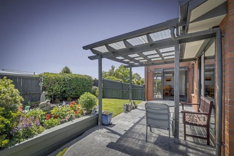 Photo of property in 12 Highwood Lane, Burnside, Christchurch, 8053