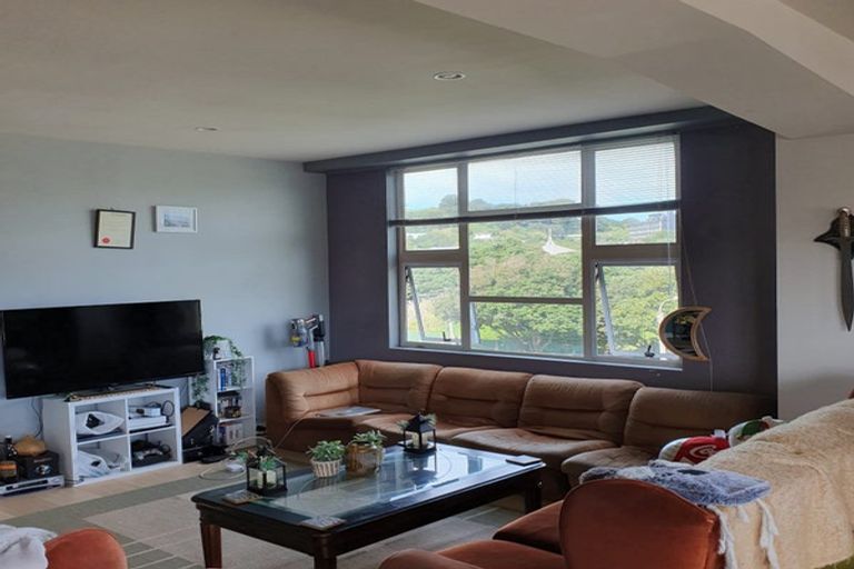 Photo of property in Grandstand Apartments, 4/80 Kent Terrace, Mount Victoria, Wellington, 6011