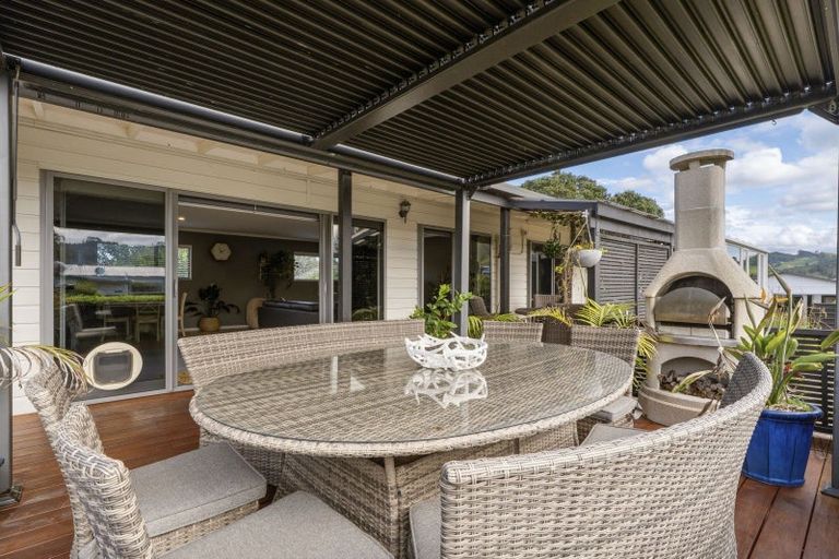 Photo of property in 10 Hillview Road, Waihi Beach, 3611