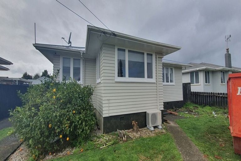 Photo of property in 1/35 Hill Crescent, Papakura, 2110