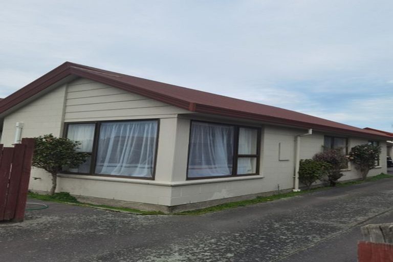Photo of property in 2/17 Dallas Street, Riccarton, Christchurch, 8041