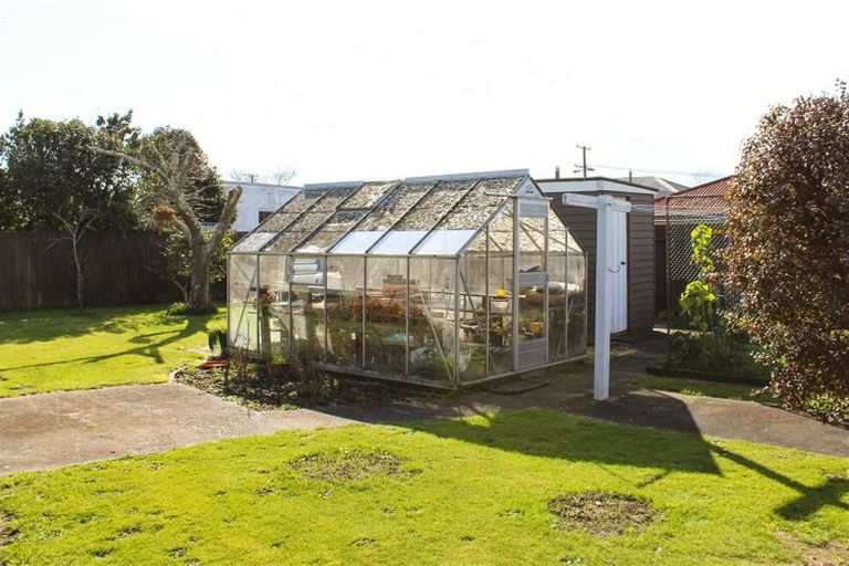 Photo of property in 39 Lowes Place, Solway, Masterton, 5810