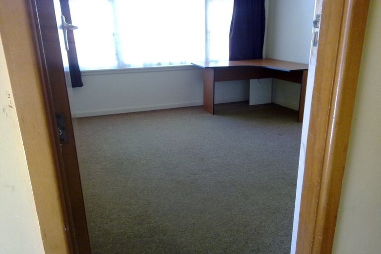 Photo of property in 8 Curletts Road, Sockburn, Christchurch, 8042