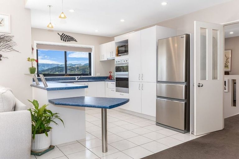 Photo of property in 8 Bowsprit Way, Whitby, Porirua, 5024