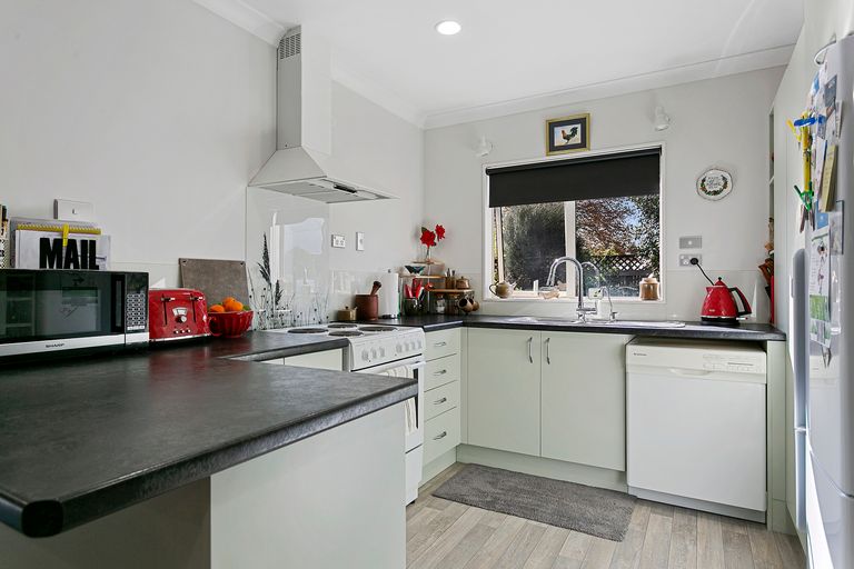 Photo of property in 2 Kingsley Street, Leamington, Cambridge, 3432